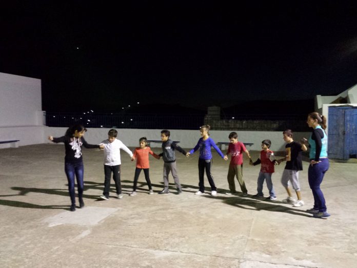 Καλοκαιρινά μαθήματα παραδοσιακού χορού