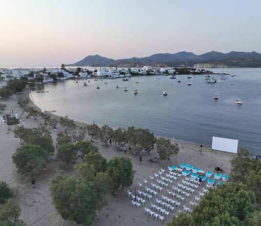 Ο Cine Καλησπερίτης επισκέπτεται τα Πολλώνια της Μήλου, τη Δευτέρα 24/6/2024, στις 21:30μ.μ. με Παιδική προβολή & Ενηλίκων!